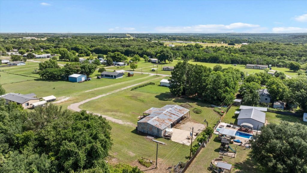 7720 River Run, Granbury, TX 76049 — photo 1