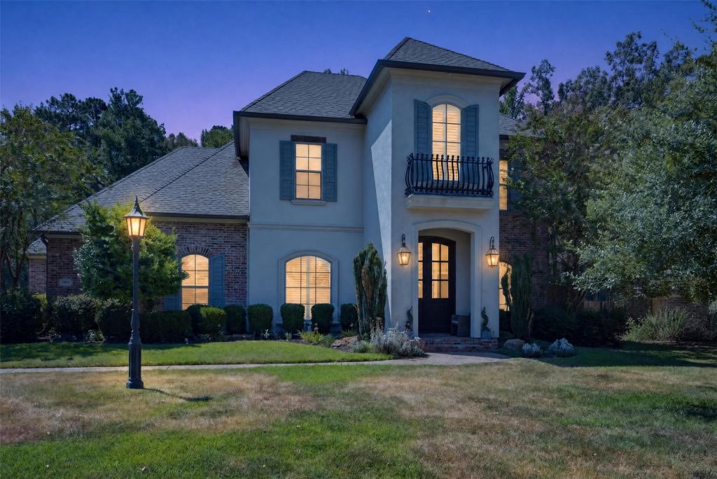 443 Oakwood Trace Court