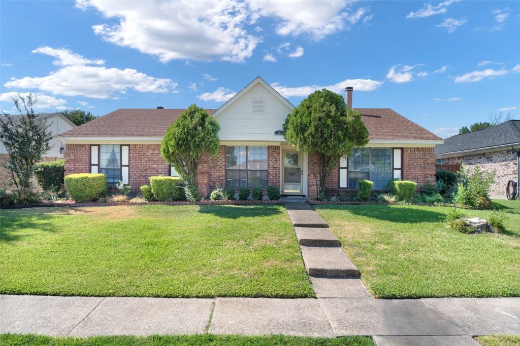1002 Courtney Drive, Mesquite, TX 75150 — photo 1
