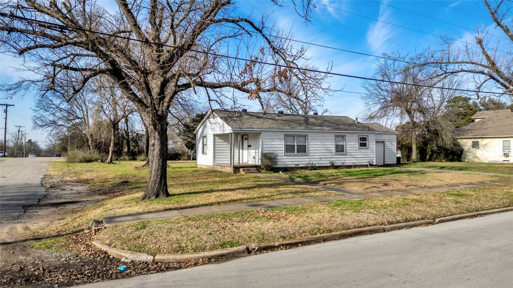 901 Johnson Street, Terrell, TX 75160 — photo 1