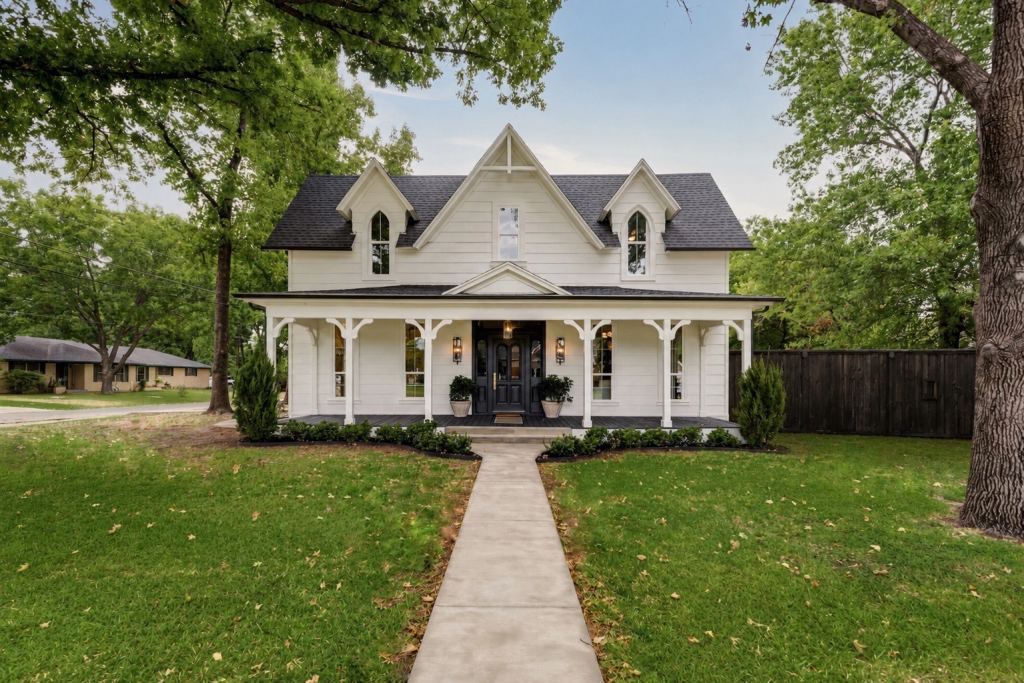 300 E Division Street, Pilot Point, TX 76258 — photo 1