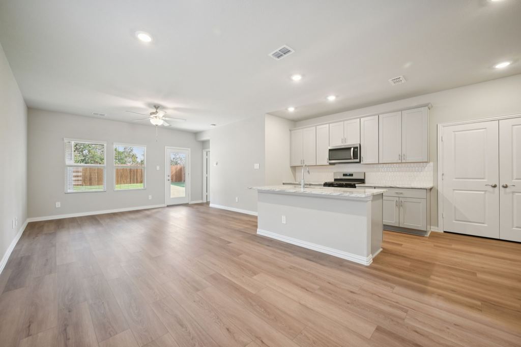 213 Winchester Hill Lane, Princeton, TX 75071 — photo 1