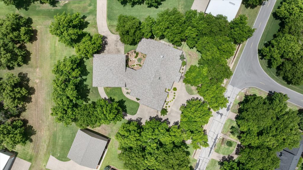 5501 Flagstick Drive, Granbury, TX 76049 — photo 1
