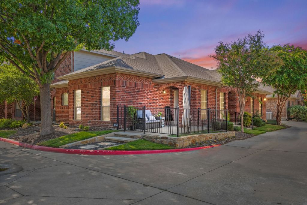 575 S Virginia Hills Drive 407, McKinney, TX 75072 — photo 1