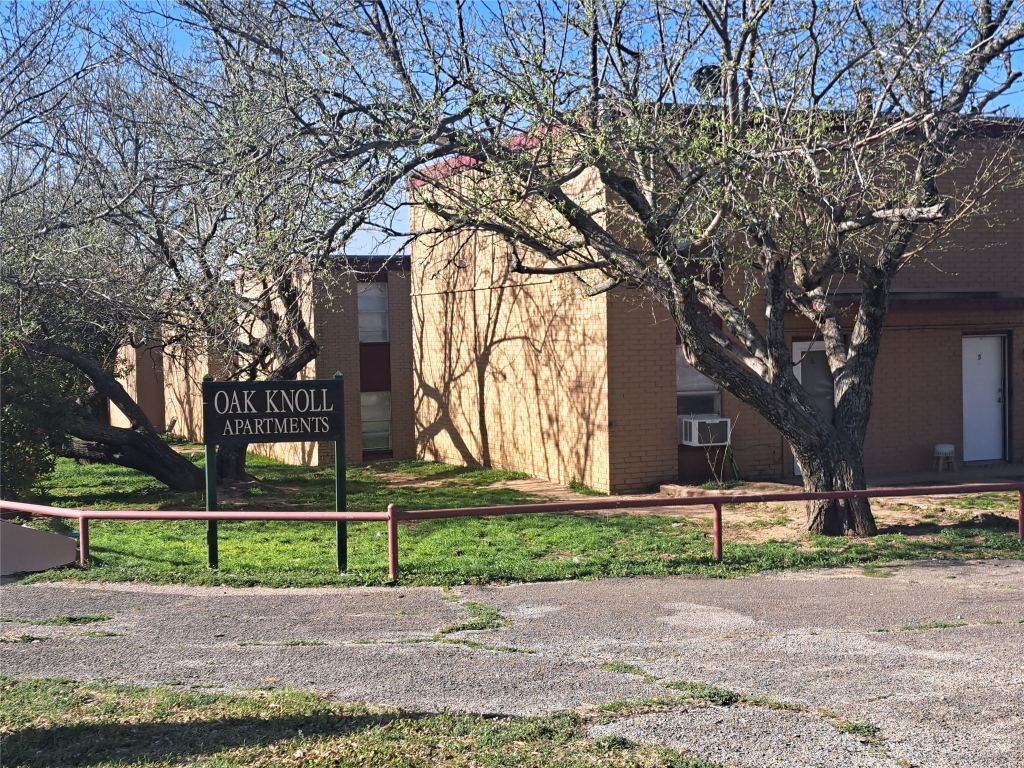 109 Mimosa Street, Weatherford, TX 76086 — photo 1