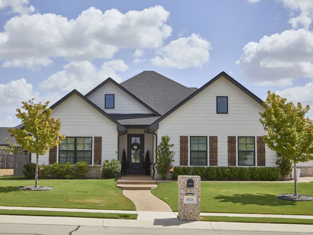 10124 Charmwood Drive, Waco, TX 76712 — photo 1