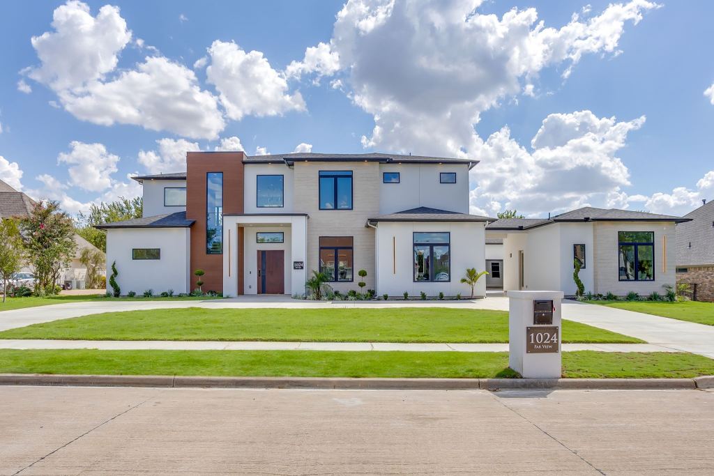 1024 Parview Circle, Grand Prairie, TX 75104 — photo 1