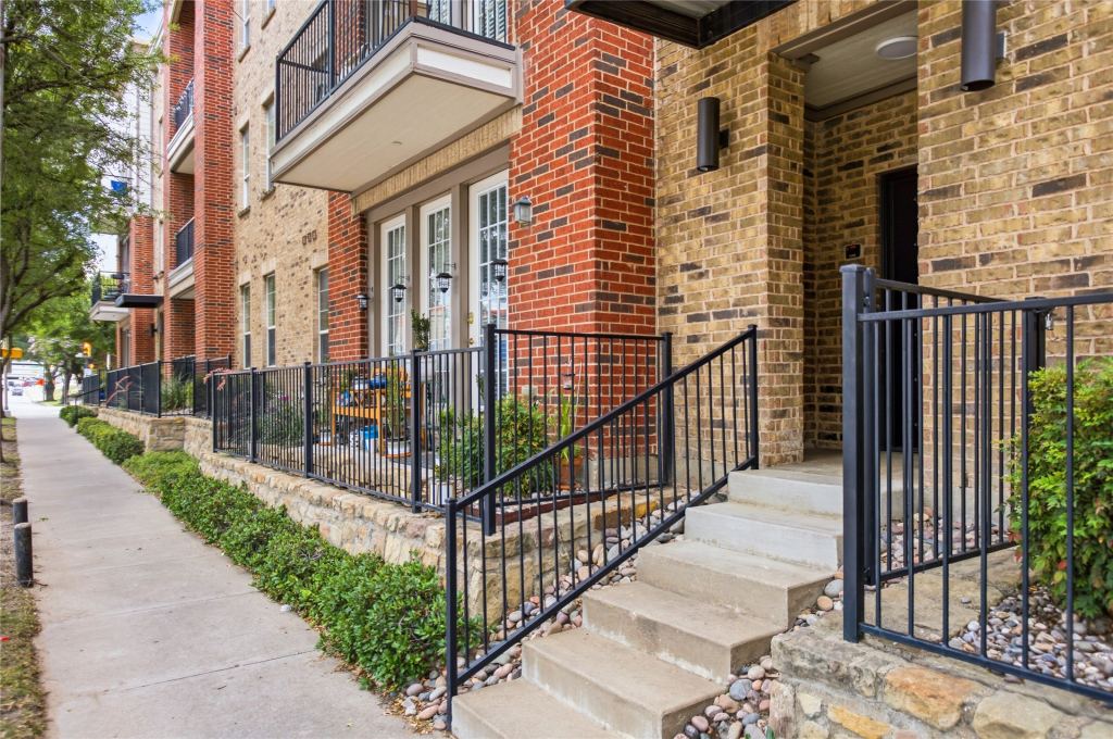 950 Henderson Street 1210, Fort Worth, TX 76102 — photo 1
