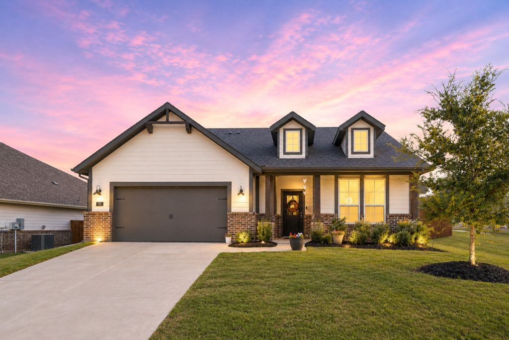 772 Brookside Drive, Springtown, TX 76082 — photo 1