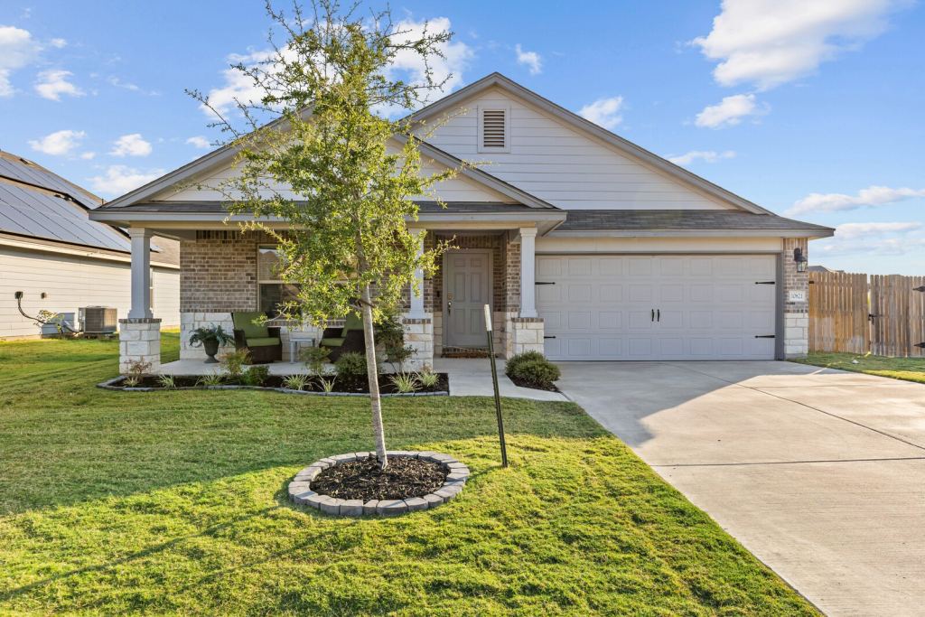 10821 Hollister Lane, Waco, TX 76708 — photo 1
