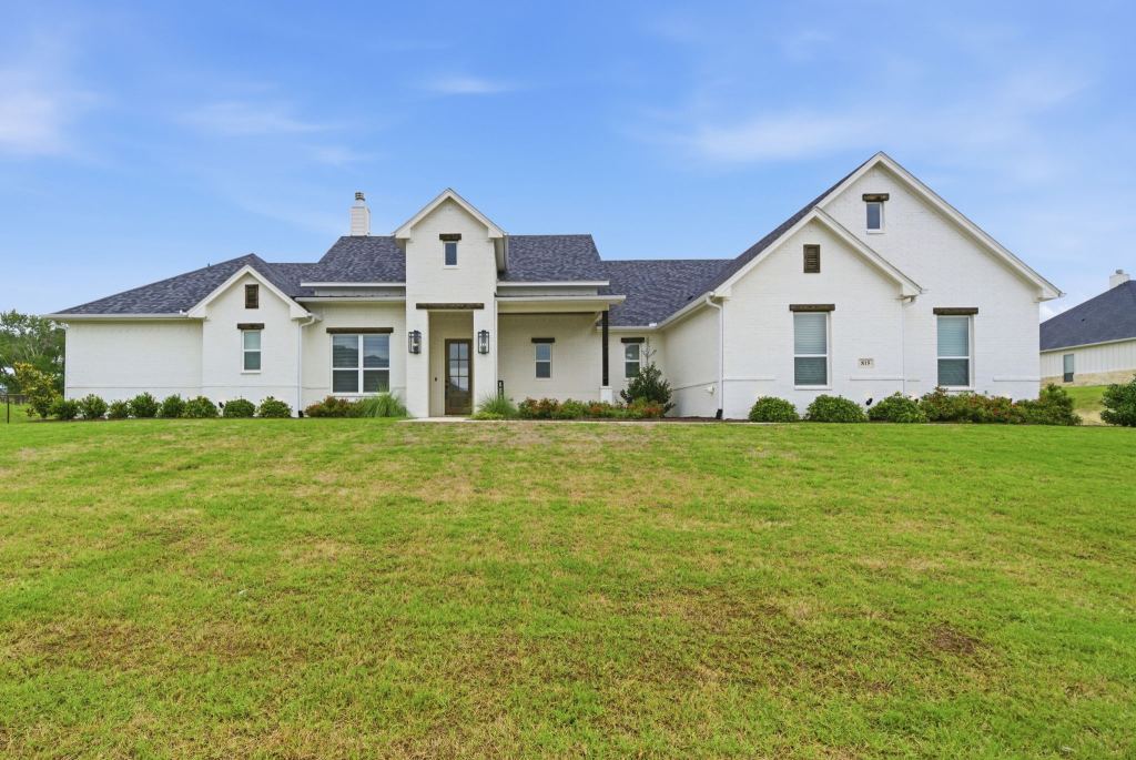 815 Wind River Pass, Azle, TX 76020 — photo 1