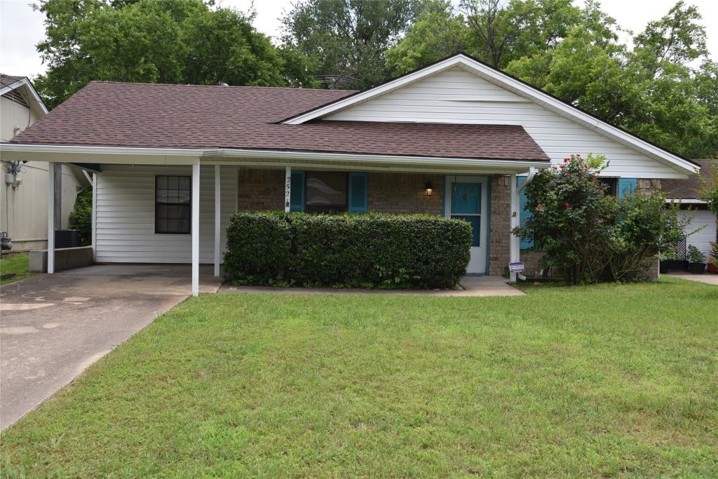 2521 W 5th Avenue, Corsicana, TX 75110 — photo 1