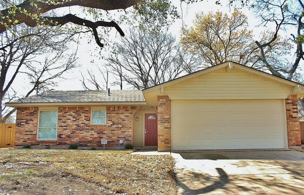 302 Linkwood Drive, Duncanville, TX 75137 — photo 1