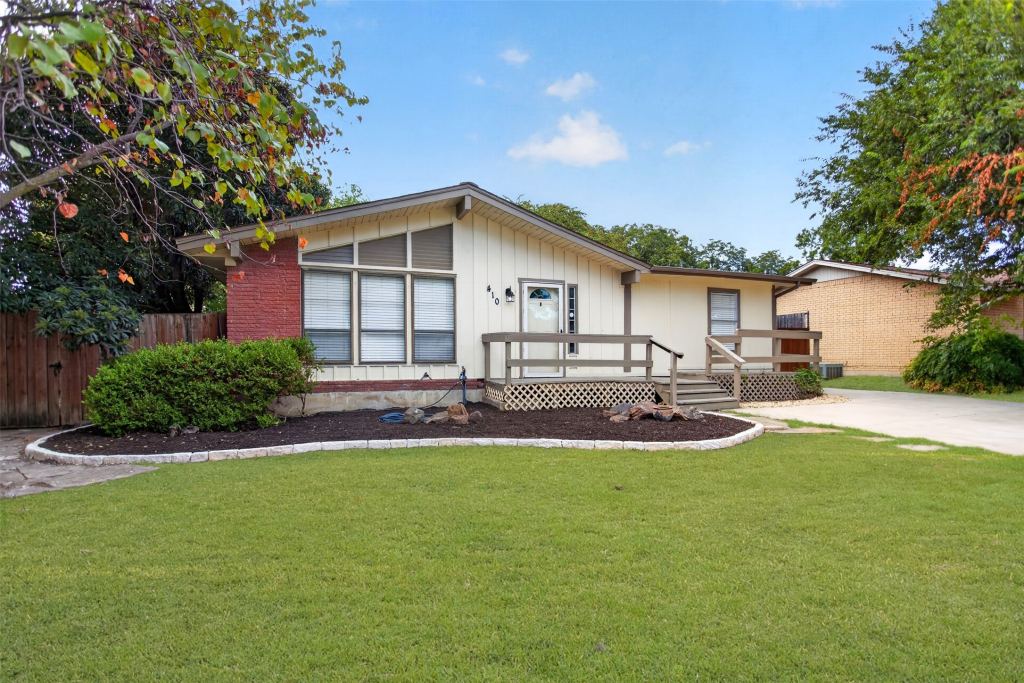 410 Allenwood Drive, Allen, TX 75002 — photo 1