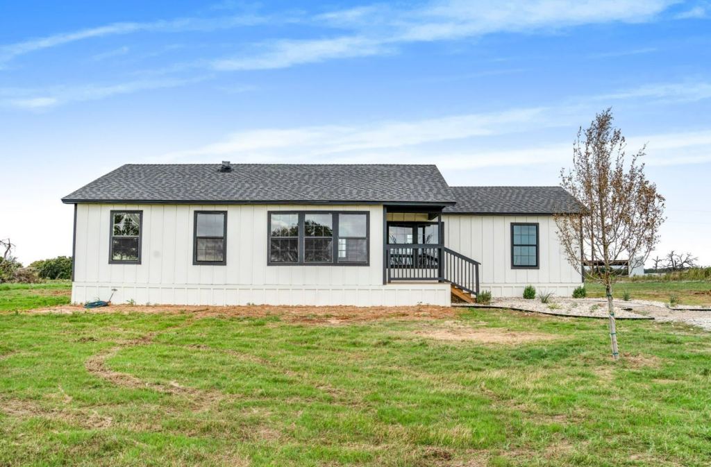 6903 Rogers Hill, Waco, TX 76705 — photo 1