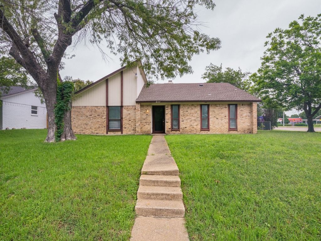2111 Meredith Lane, Richardson, TX 75081 — photo 1