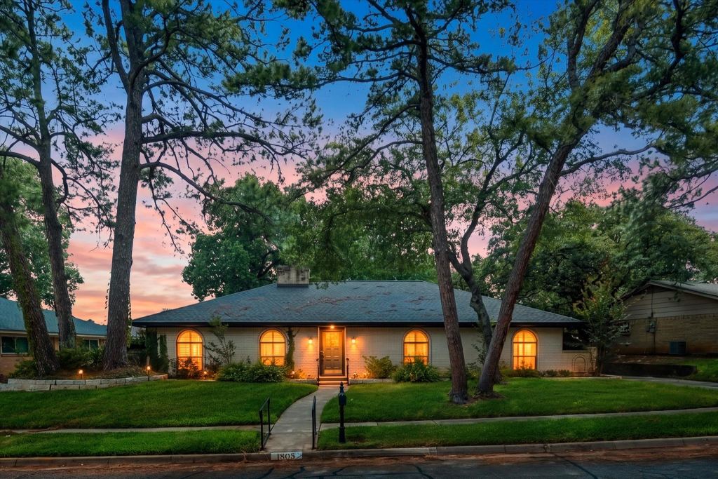 1805 Holm Oak Street, Arlington, TX 76012 — photo 1