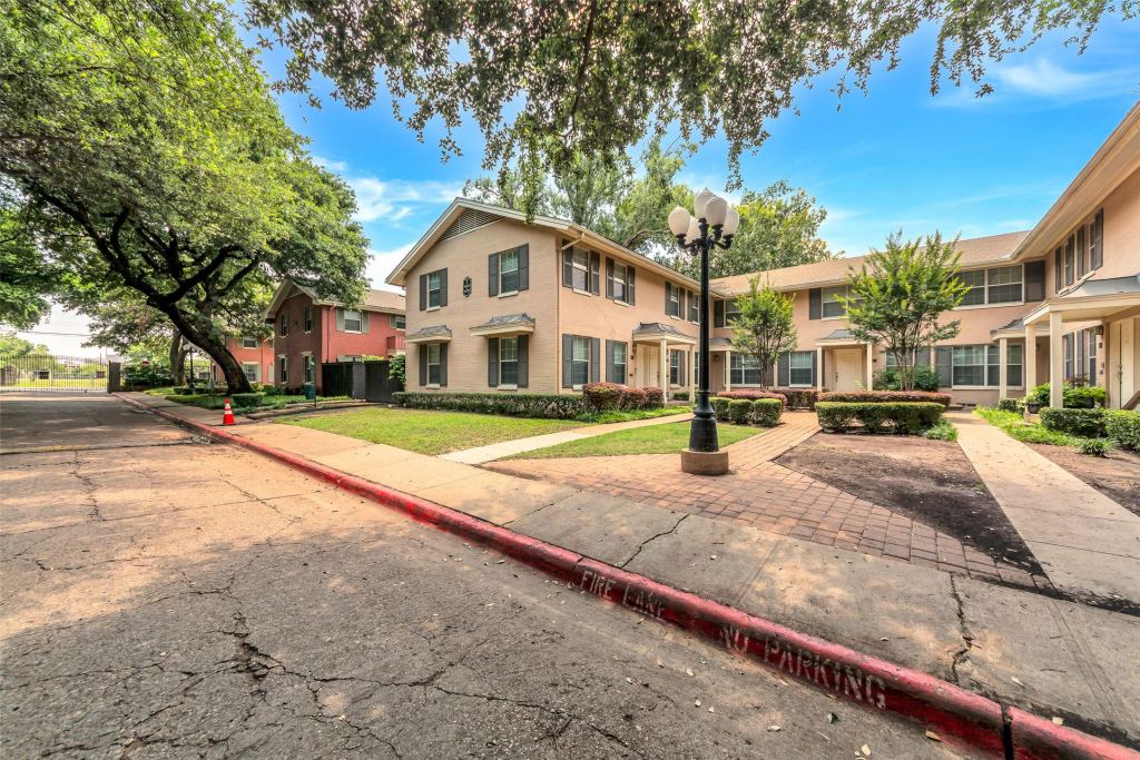 4721 Bradford Drive A, Dallas, TX 75219 — photo 1