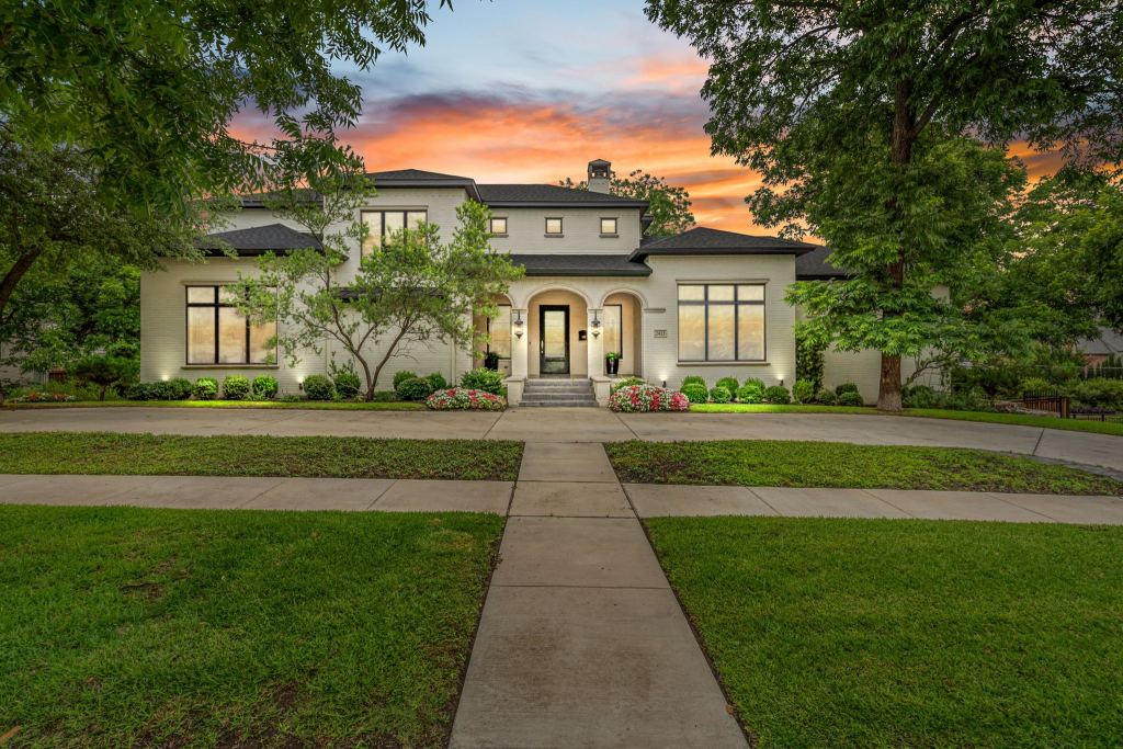 2413 Lofton Terrace, Fort Worth, TX 76109 — photo 1