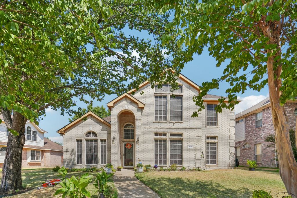 1517 Mountain Laurel Lane, DeSoto, TX 75115 — photo 1