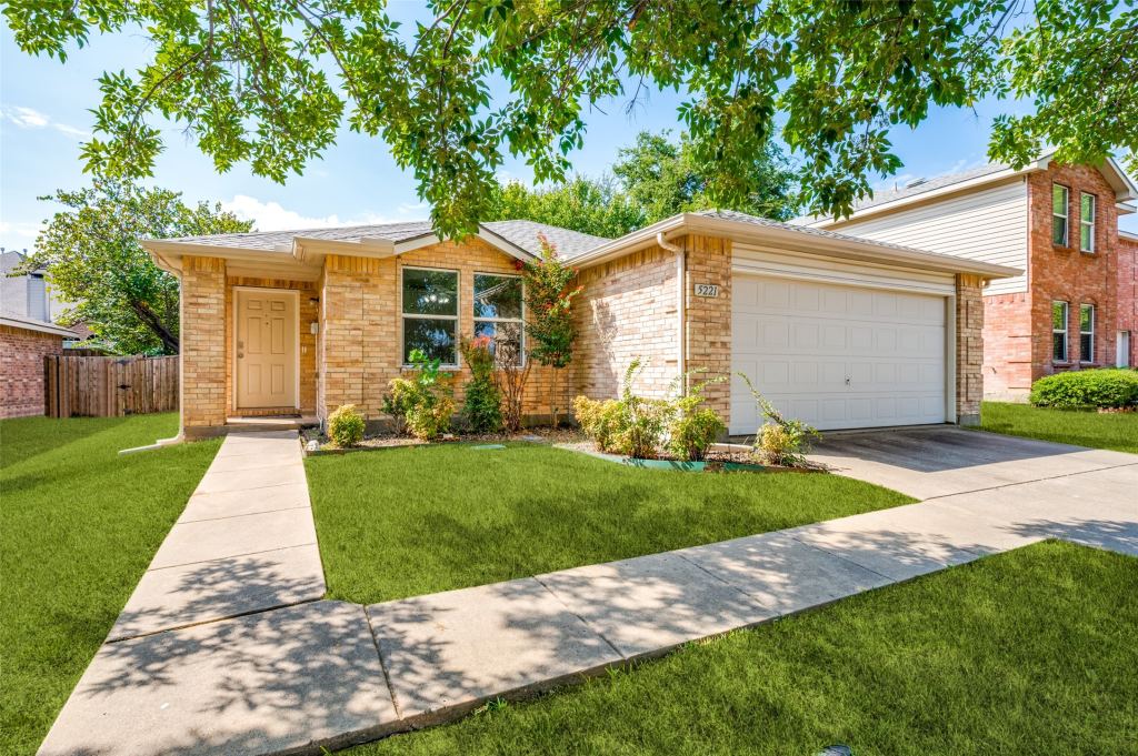 5221 Mountain Pointe Drive, McKinney, TX 75071 — photo 1