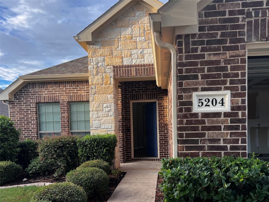 5204 Bear Valley Drive, McKinney, TX 75071 — photo 1