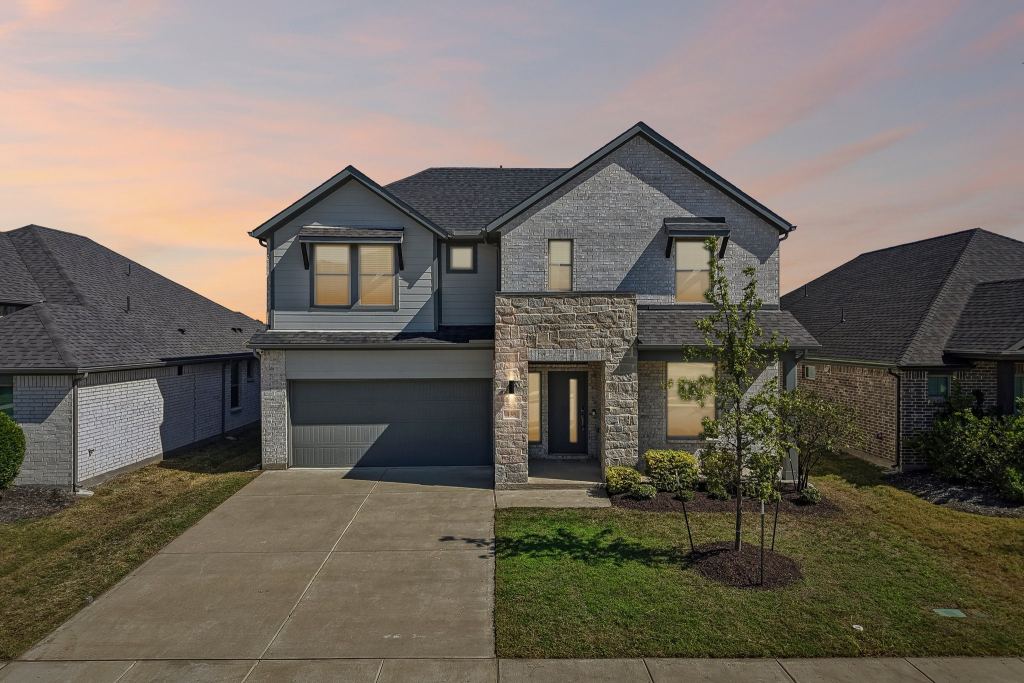 135 Lost Maples Way, Waxahachie, TX 75165 — photo 1