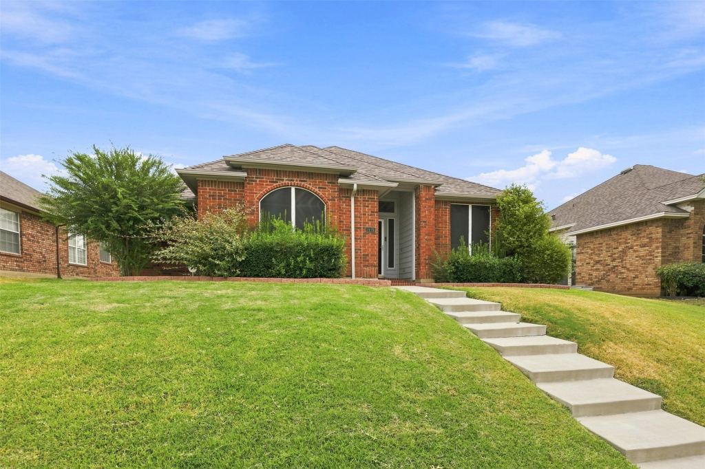 2126 Greenstone Trail, Carrollton, TX 75010 — photo 1