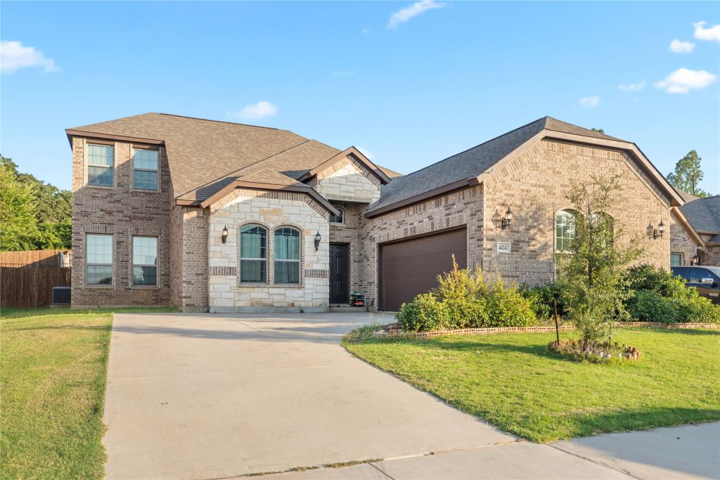 4424 Terraview Drive, Arlington, TX 76001 — photo 1