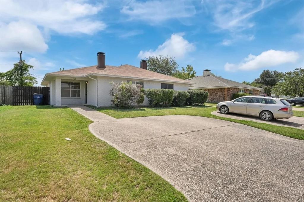9672 & 9674 Windy Ridge Road, Frisco, TX 75033 — photo 1