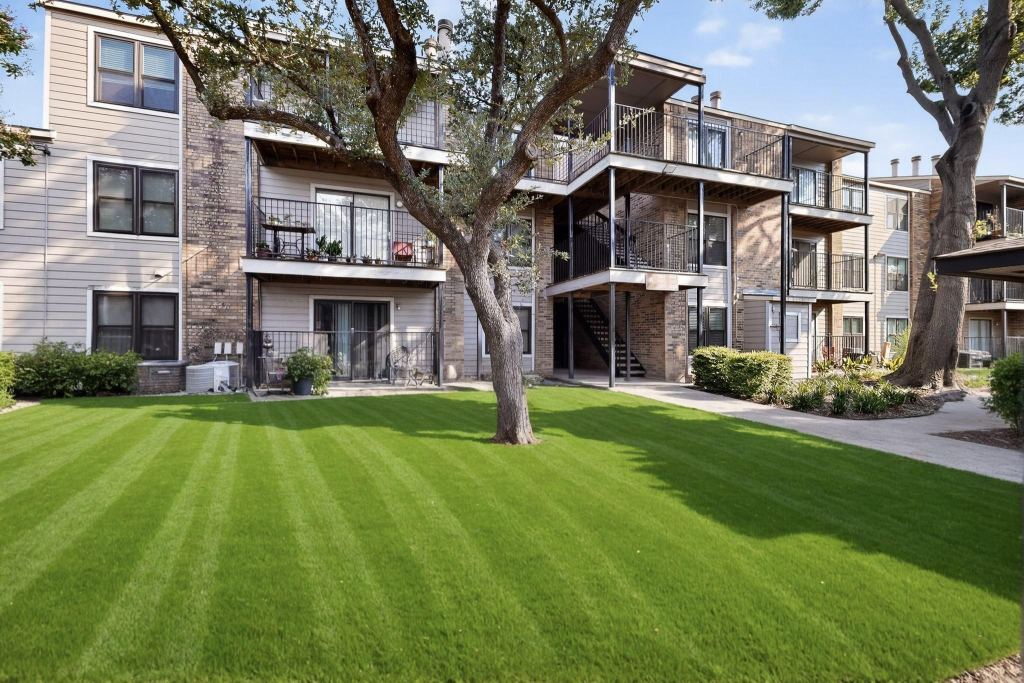 8109 Skillman Street 3003, Dallas, TX 75231 — photo 1
