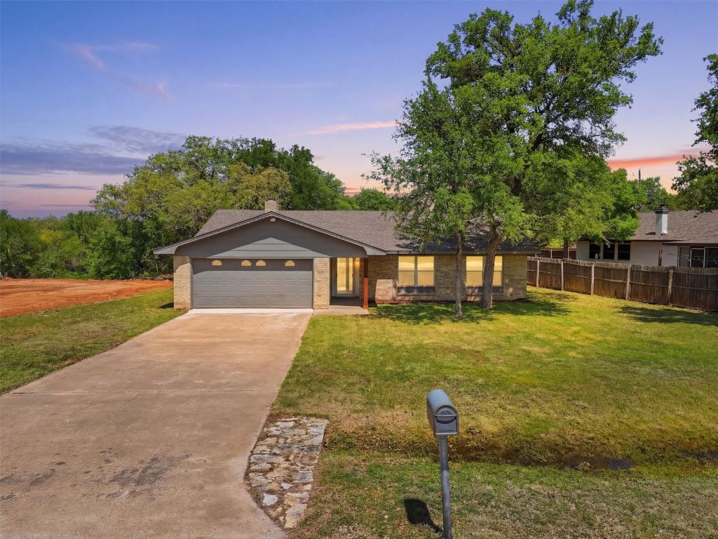 6106 Laredo Court, Granbury, TX 76049 — photo 1