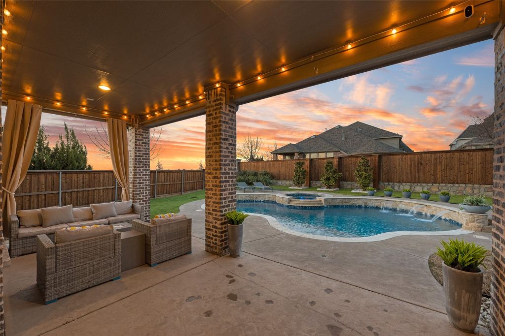 2900 Vaquero Lane