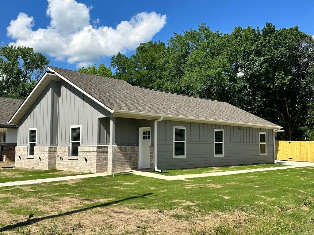 825 Edgar Street, Greenville, TX 75401 — photo 1