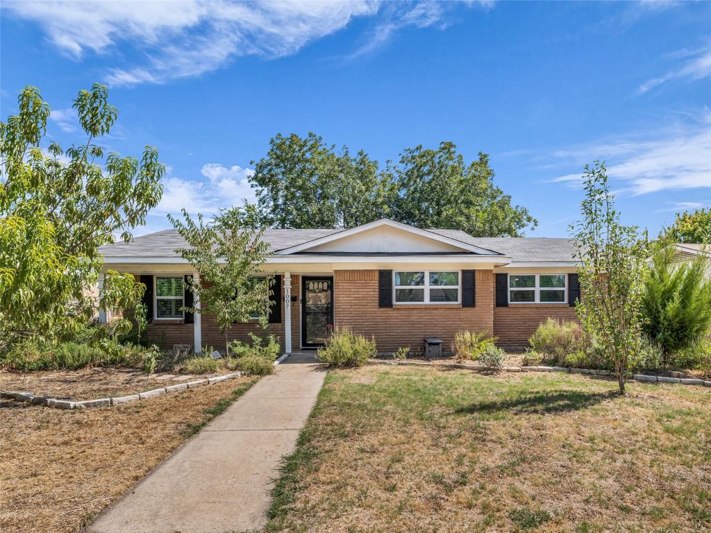 1007 Melrose Drive, Waco, TX 76710 — photo 1
