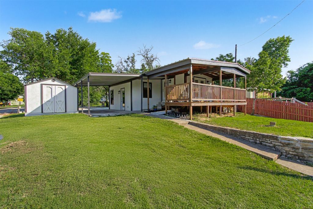 3819 Horseshoe Trail, Granbury, TX 76048 — photo 1