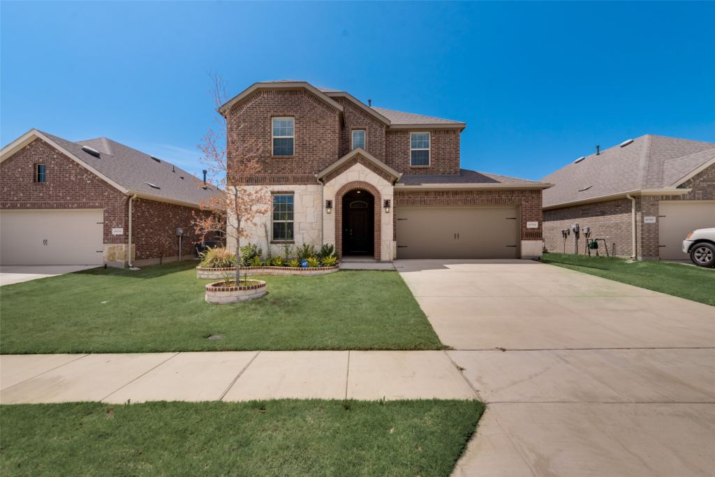 10704 Strike Street, Aubrey, TX 76227 — photo 1