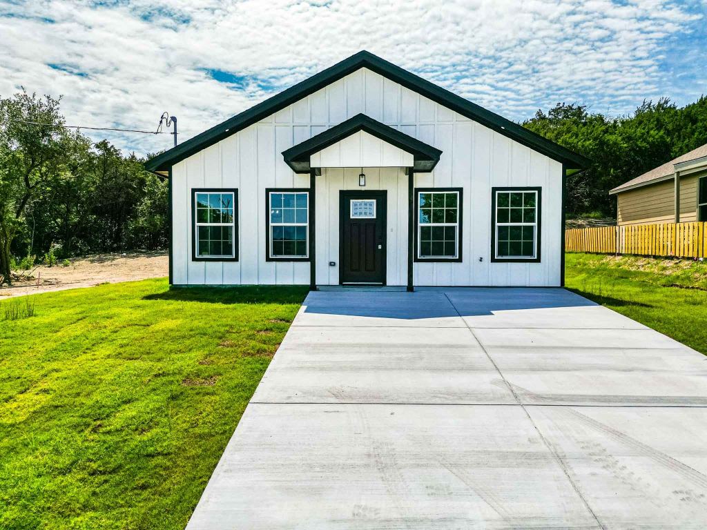 4315 Mountain Hollow Drive, Granbury, TX 76048 — photo 1