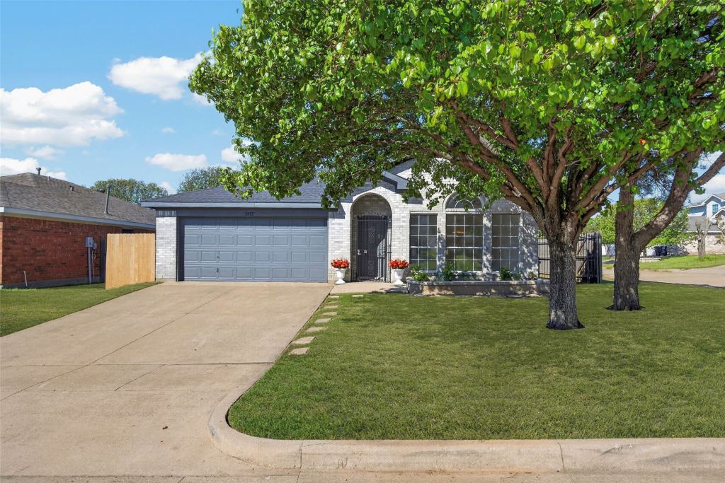 2412 Concina Way