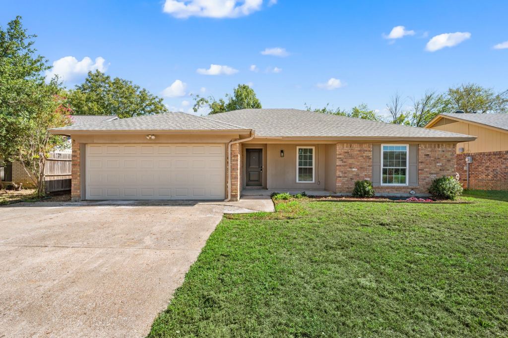 7512 Clover Lane
