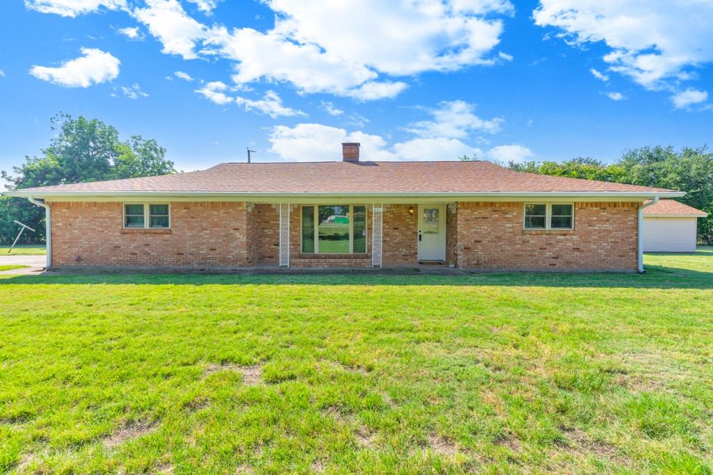 401 S Beverly Street, Crowley, TX 76036 — photo 1