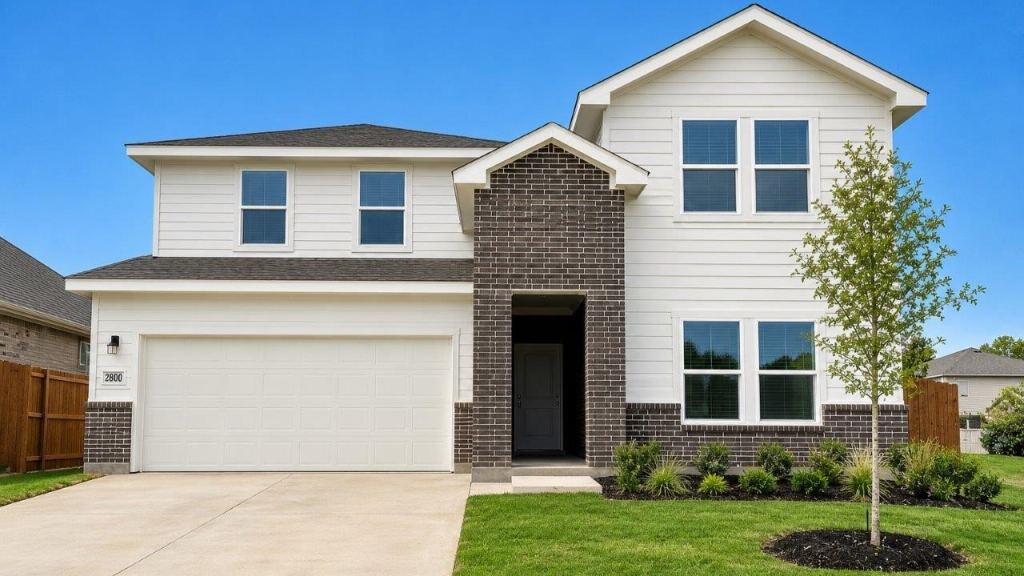 2800 HAWK Drive, Denton, TX 76205 — photo 1