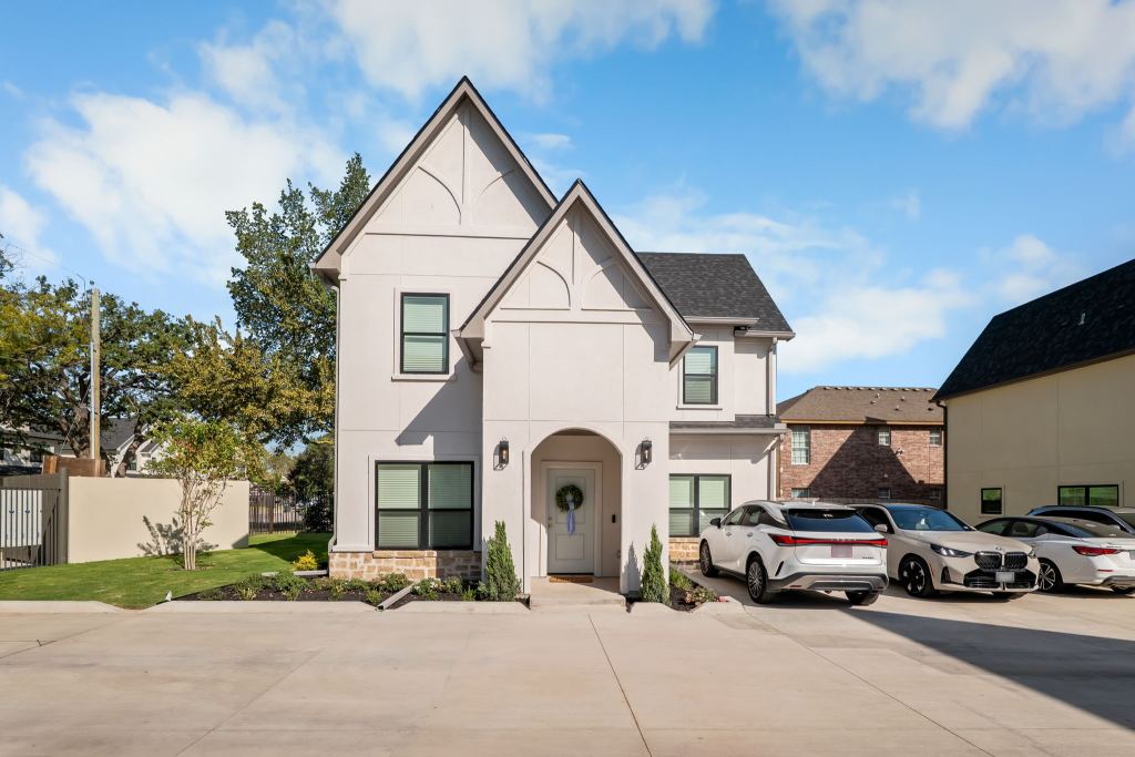 2700 S 2nd B, Waco, TX 76706 — photo 1