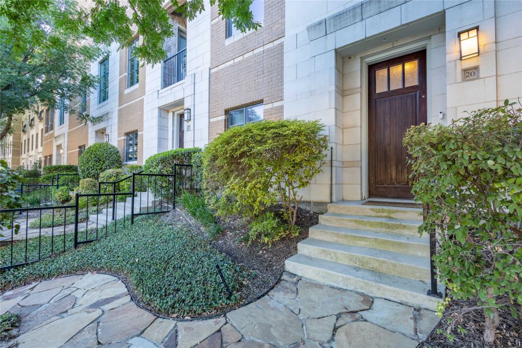 3210 Carlisle Street 20, Dallas, TX 75204 — photo 1