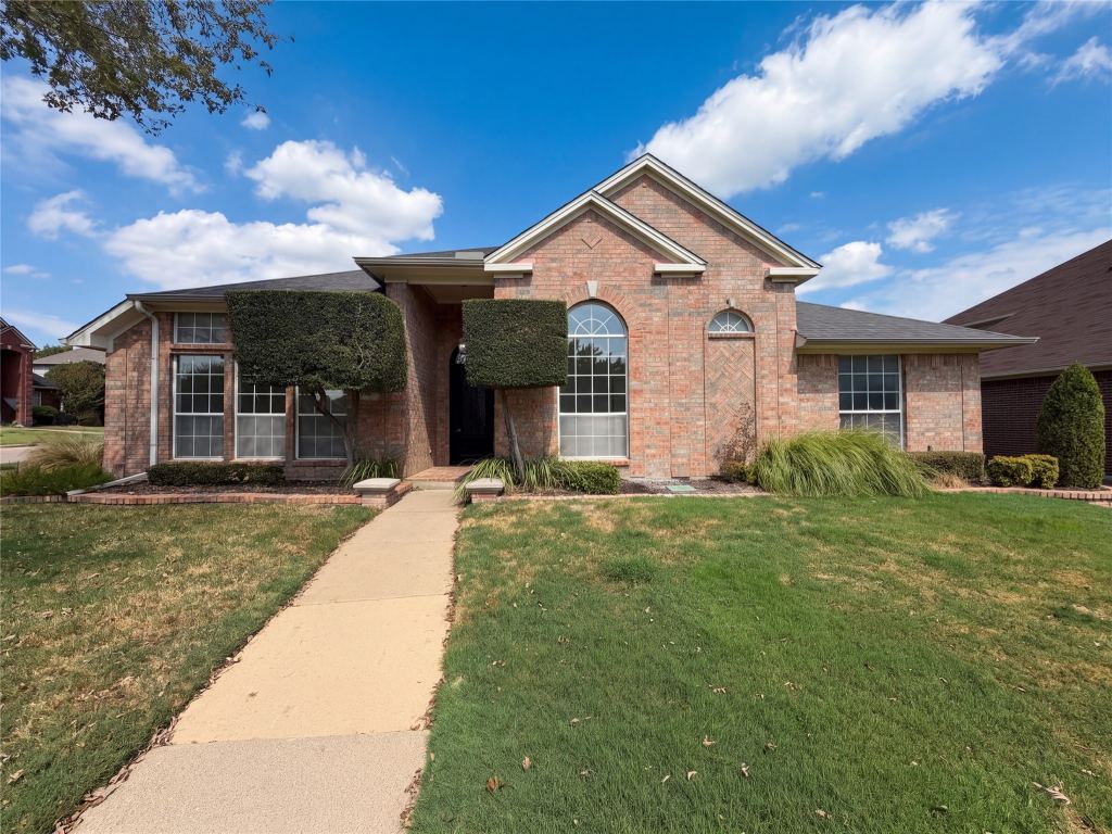 401 Pin Oak Trail