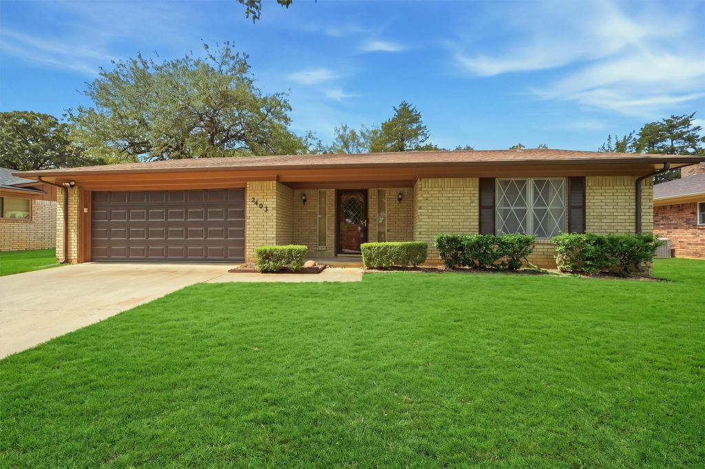 2403 Caprice Avenue, Denison, TX 75020 — photo 1