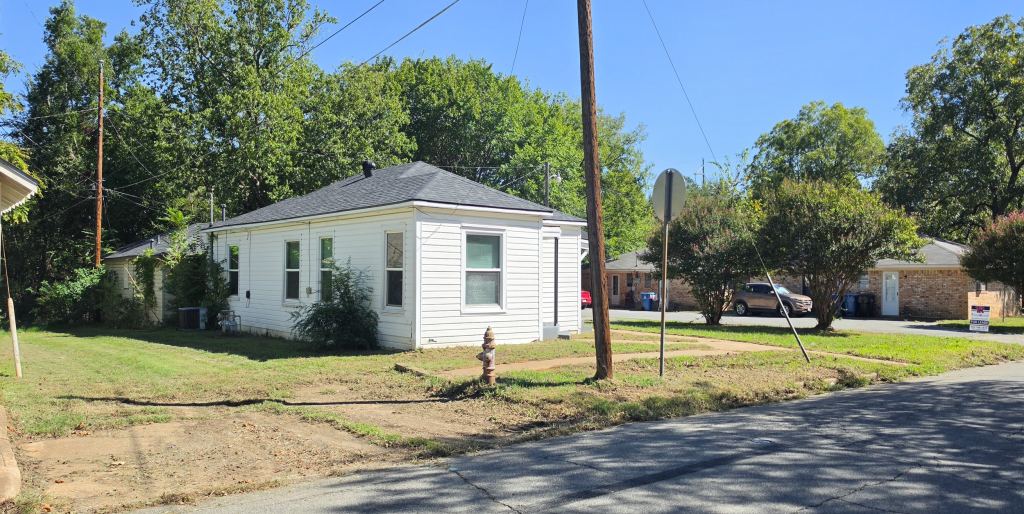 1314 S Mirick Avenue A, Denison, TX 75020 — photo 1
