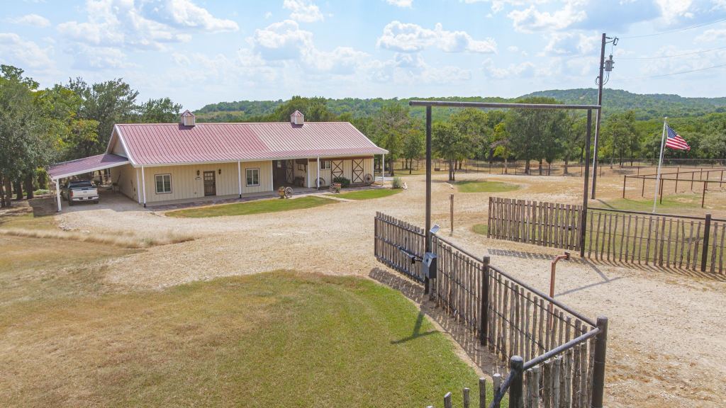 1155 Horsemans Drive, Stephenville, TX 76401 — photo 1