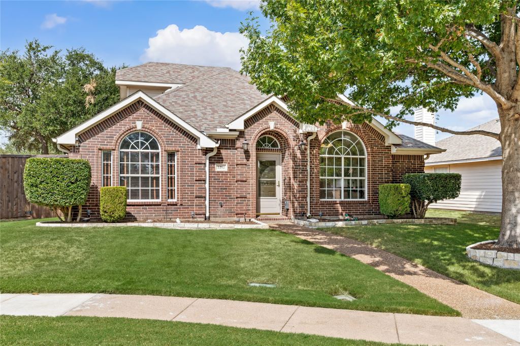 2212 Pinto Lane, Lewisville, TX 75067 — photo 1