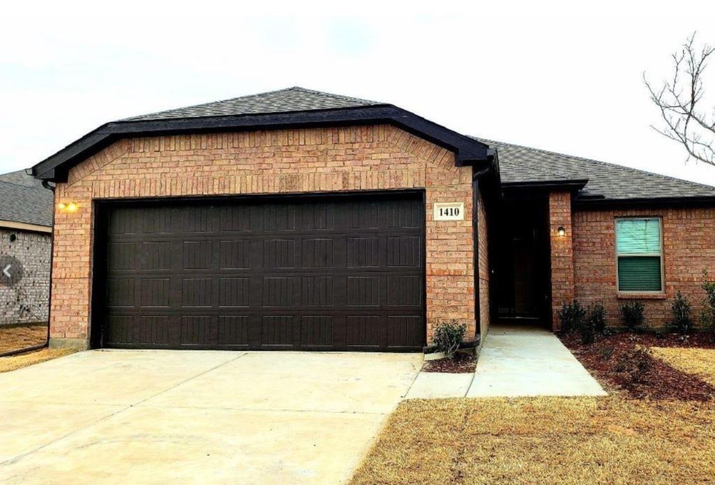 1410 BRINDLE Drive, Greenville, TX 75402 — photo 1